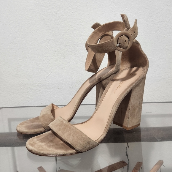 Gianvito Rossi Portofino 100 Block Heels - Picture 4 of 9